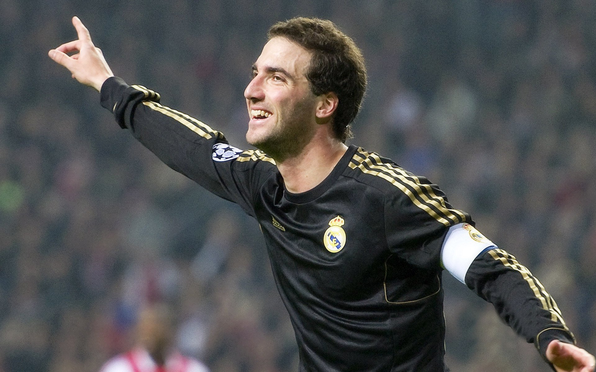 -国际马术比赛，骑士与马匹的优雅舞蹈，骑马比赛的视频